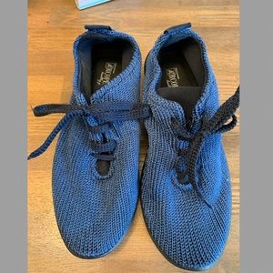 NEW Knit Lace-Up Shoes